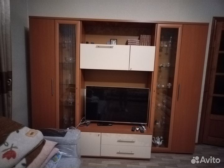 Стенка в гостиную