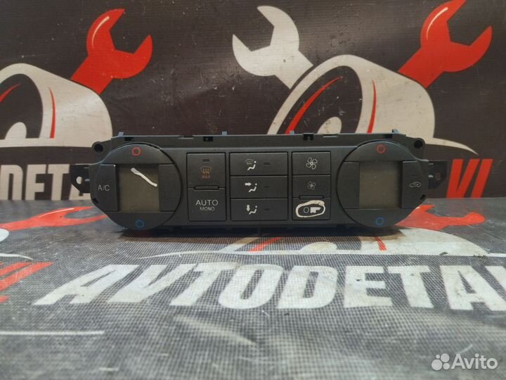 Блок управления климатом Ford Focus 2