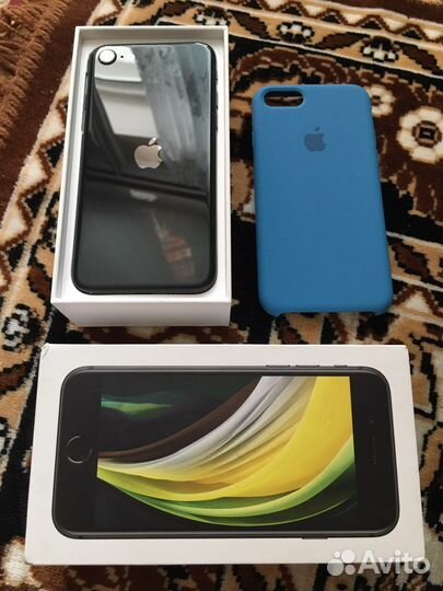 Телефон iPhone SE 2020