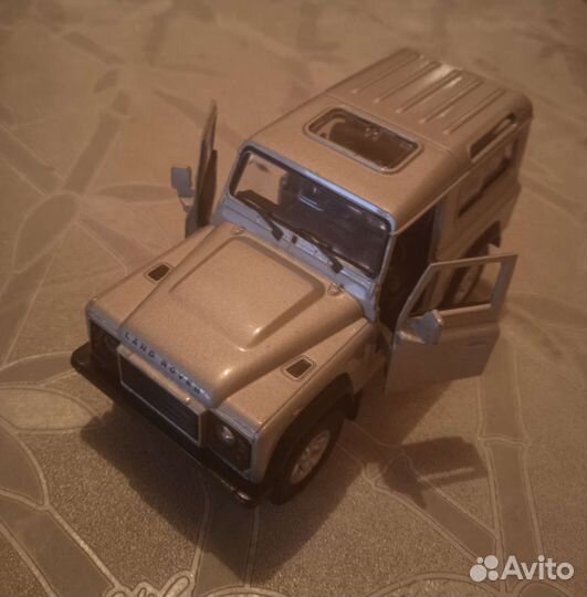 Модель автомобиля 1 60 Land Rover Defender