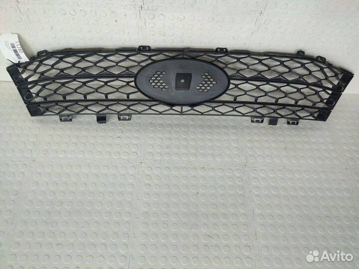 Решетка радиатора Лада Веста 2015