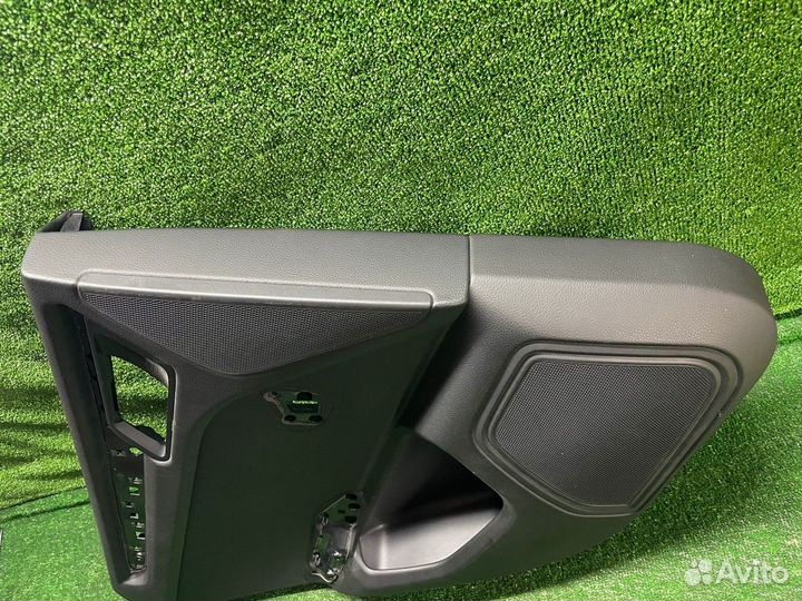 Обшивка двери, внутренняя задняя левая