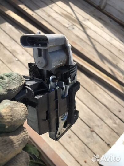 Замок передней левой двери фиат альбеа