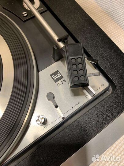 Проигрыватель винила 