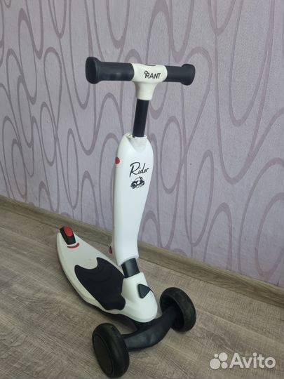 Самокат беговел 3 в 1 с ручкой