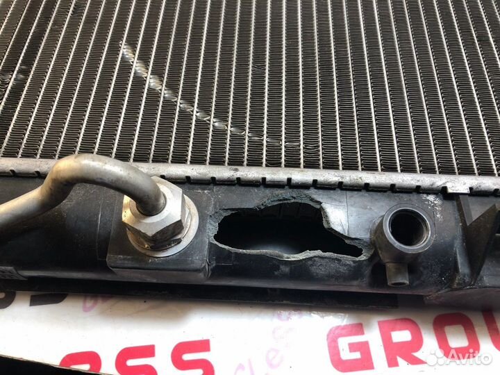 Радиатор BA аt б/у 323 Familia