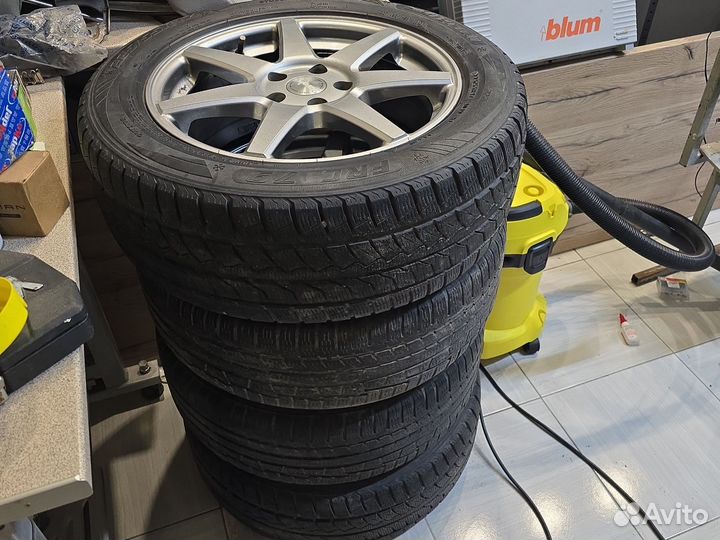 Acustica Challenger 225/55 R17