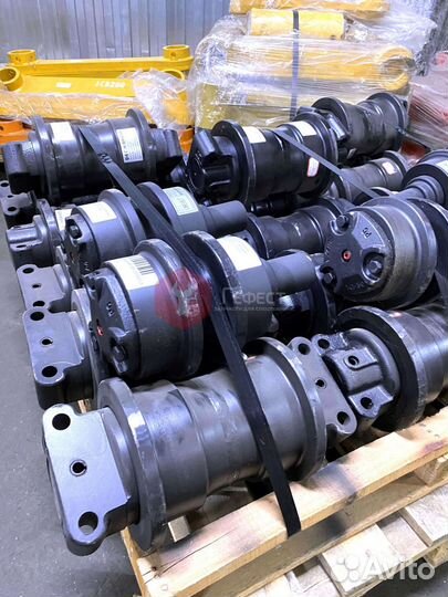 Каток поддерживающий CAT 215CLC 81E6-2003