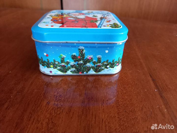 Жестяные коробки банки