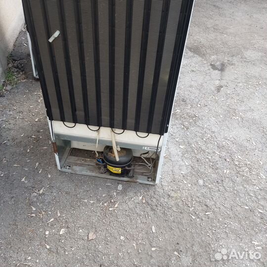 Холодильник на запчасти