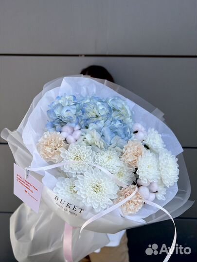 Букет с гортензией