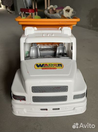 Машинка-каталка