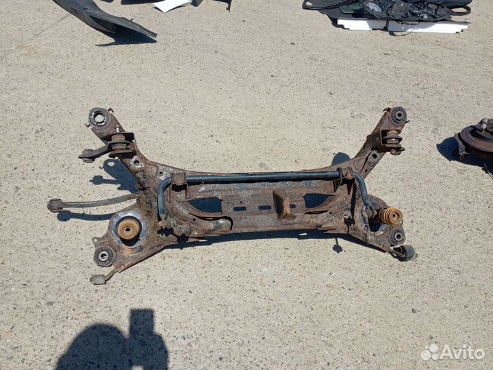 Балка подрамник задняя mazda 6 2010г