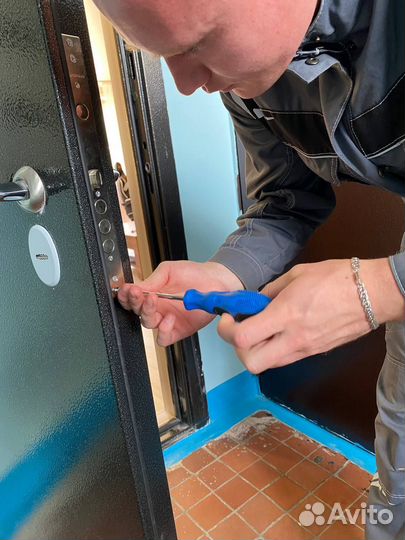 Вскрытие и замена замков