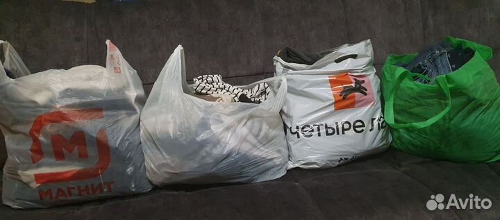4 больших пакета одежды на рост 134-140 см