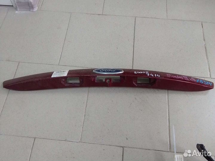 Накладка двери багажника Ford Mondeo III