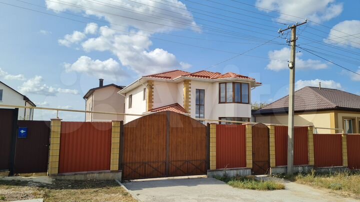 Дом 202 м² на участке 5 сот.