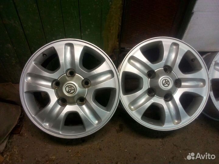Комплект литых дисков R17 5*150