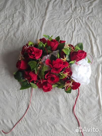 Свадебное украшение на автомобиль