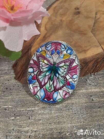 Брошь перламутровая 