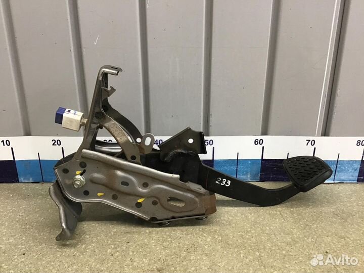 Педаль тормоза Toyota Camry XV40 2006-2011