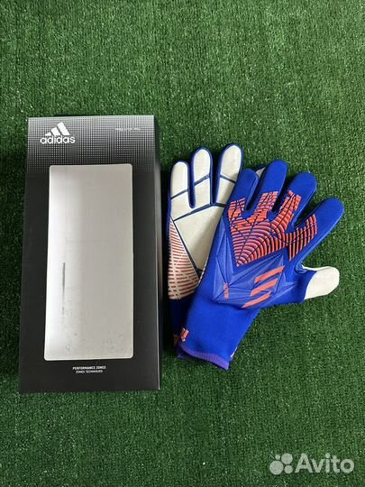 Вратарские перчатки Adidas Predator Pro