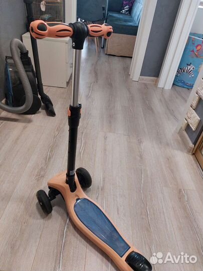 Самокат детский трехколесный