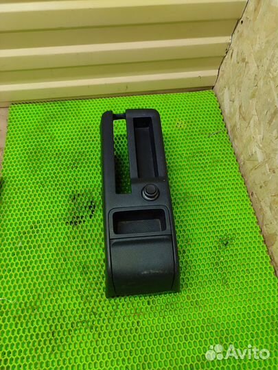 Консоль под ручник Skoda Octavia tour