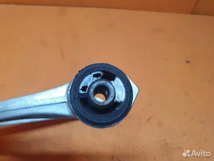 Рычаг подвески верхний правый Infiniti Fx35 S51