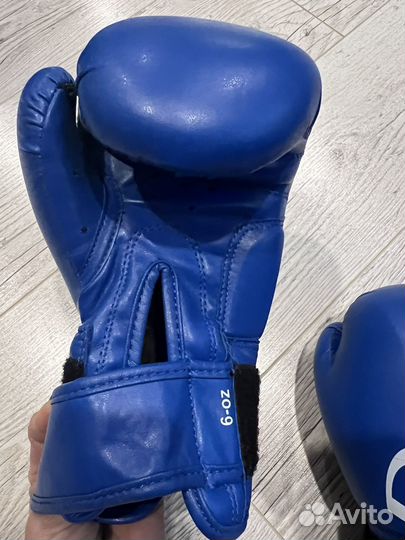 Боксерские перчатки