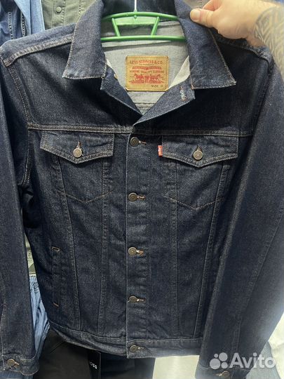 Джинсовые куртки Levis, Wrangler