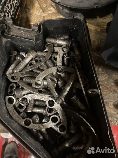 Болт привода mark2