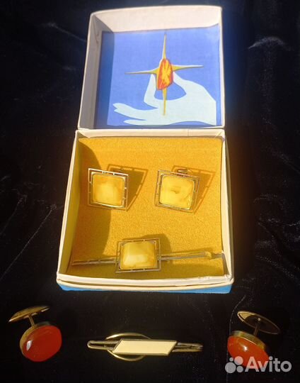 Винтажные запонки под янтарь в родной коробочке