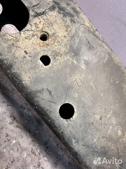 Балка продольная под двс правая Toyota Corolla