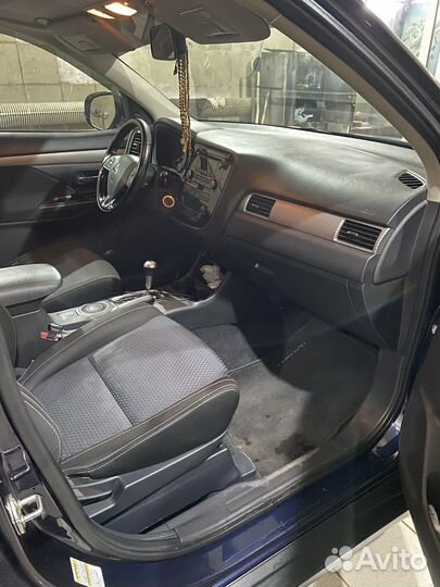 Mitsubishi Outlander 2.4 CVT, 2015, 172 000 км