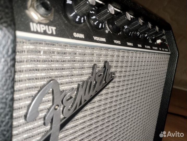 Fender champion 20 комбоусилитель