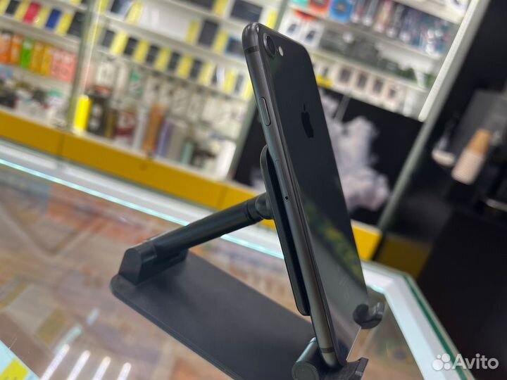 iPhone 8, 256 ГБ