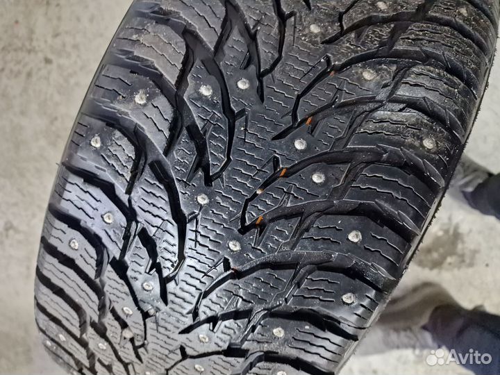 Nokian Tyres Hakkapeliitta 9 SUV 275/40 R21 107T