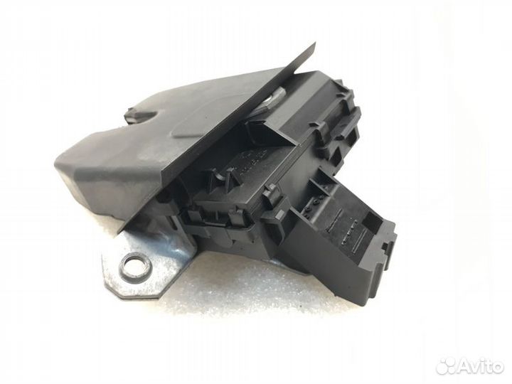 Замок крышки багажника Ford Mondeo седан 2.3 2010