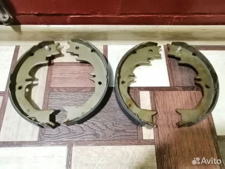 Колодки на руч тормоз MiLes для Land Cruzer 100