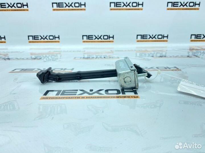 Ограничитель двери задний Land Rover Discovery