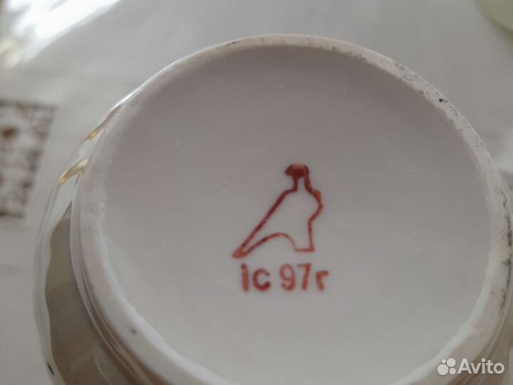 Фарфоровые вазы для цветов