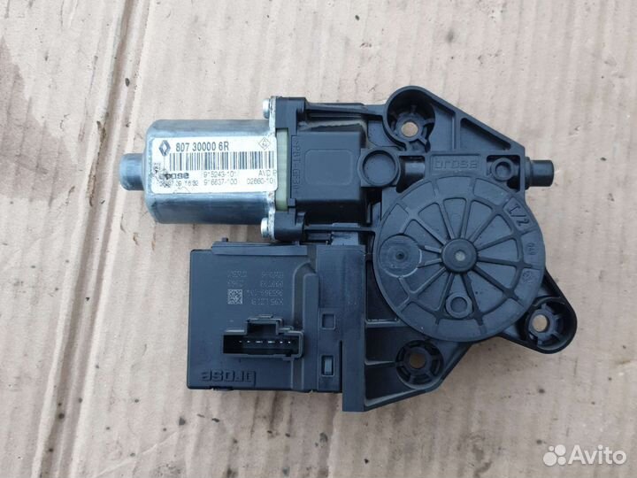 Моторчик стеклоподъёмника Renault Megan III