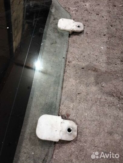 Стекло заднее левое Mitsubishi lancer X