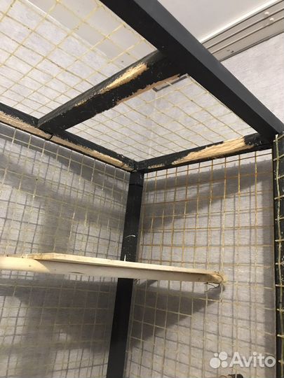 Большая клетка для птиц