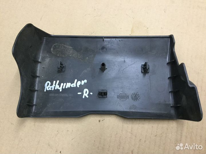 Накладка декоративная Ниссан Патфайндер R51