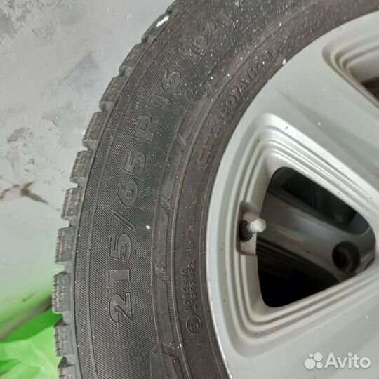 R16 Nokian Tyres Nordman 7 215/70, PCD 5x114.3 DIA 54