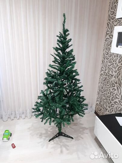 Елочка искусственная новая