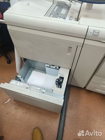 Xerox c60 с лотком повышенной ёмкости