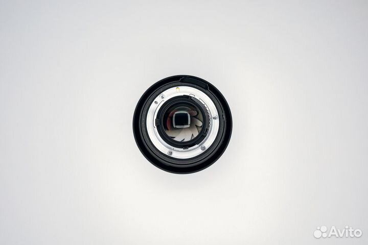 Объектив Nikon Nikkor 50mm f/1.4 G + коробка